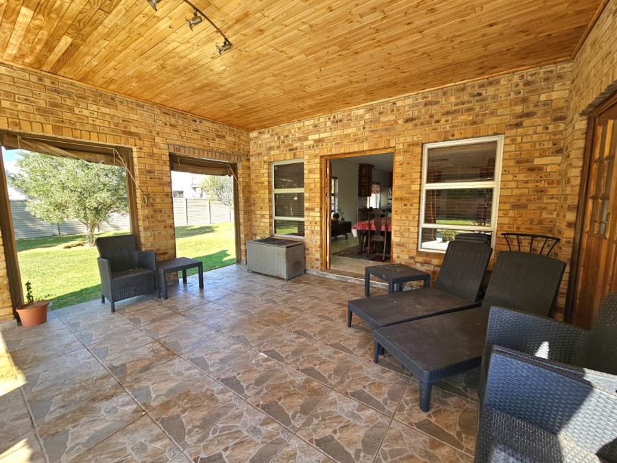 4 Bedroom Property for Sale in Jim Fouchepark Free State